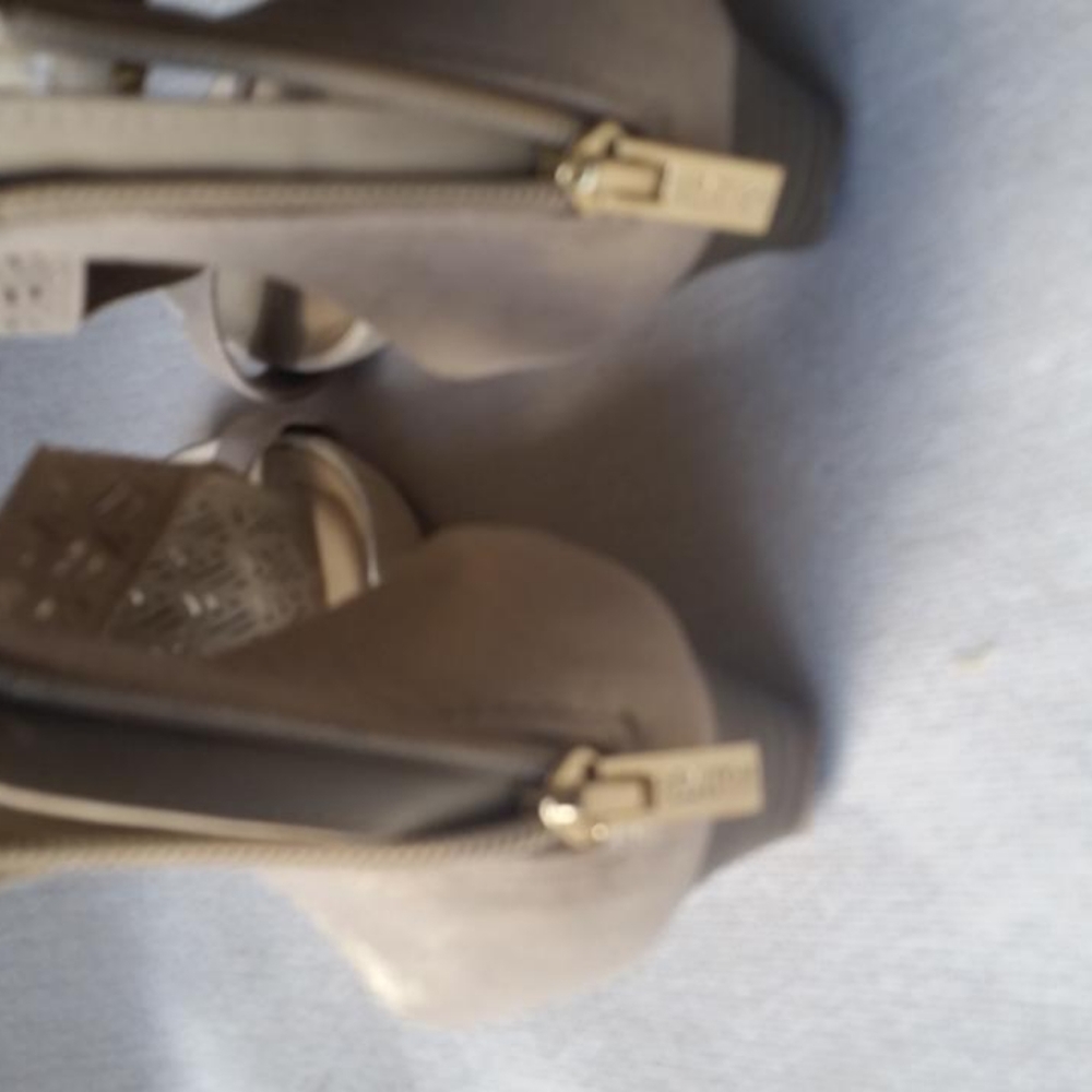 Sandals - Picture 2 of 5